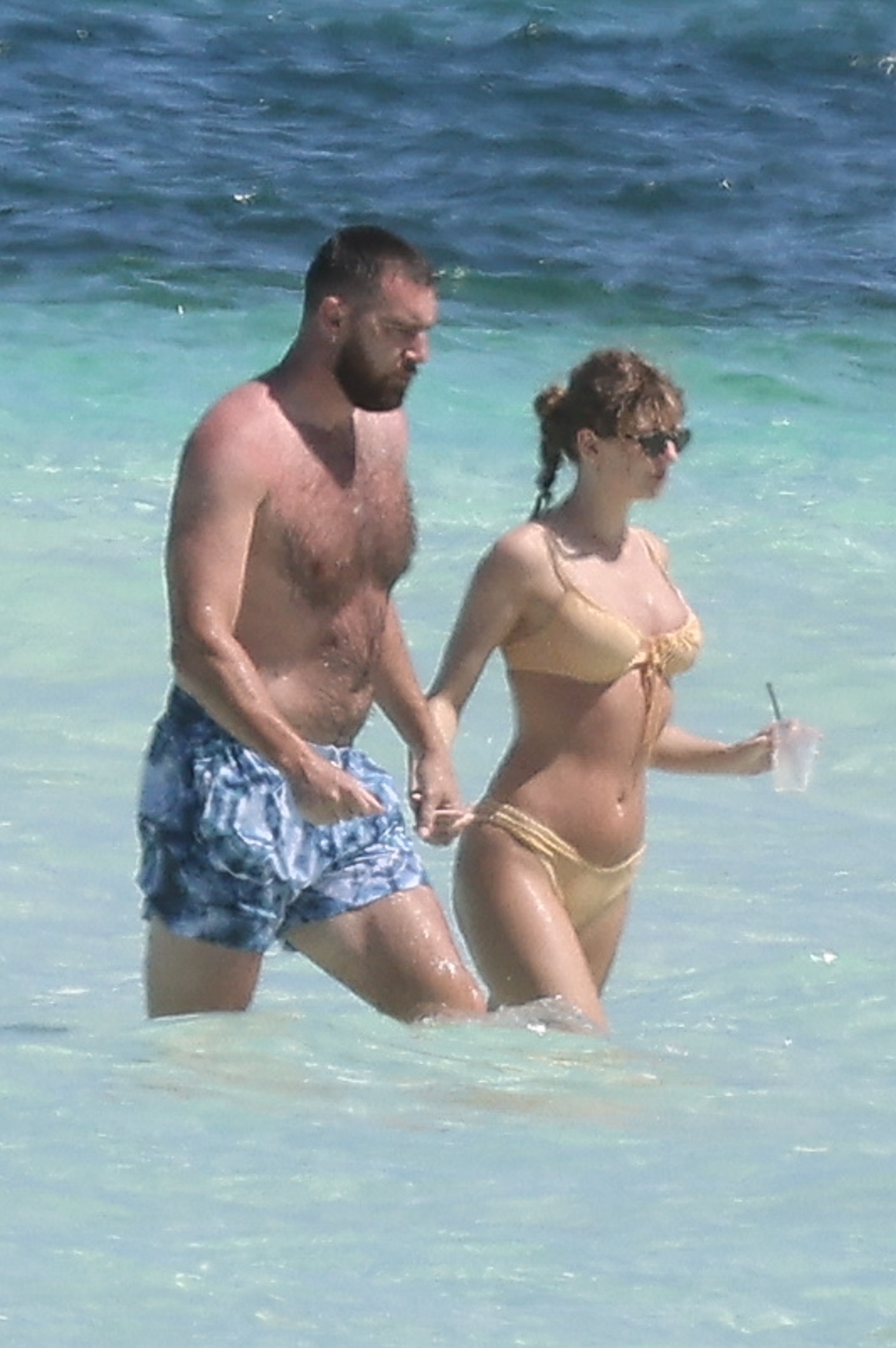 Taylor Swift und Travis Kelce machen Urlaub auf Harbour Island, Bahamas