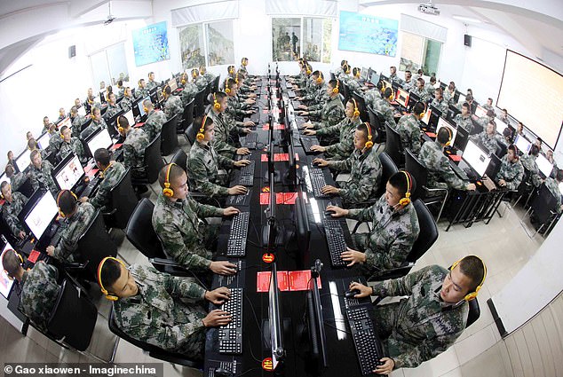 Analysten gehen davon aus, dass Chinas Militär seine Strategie von der Informationsbeschaffung auf Infiltration umgestellt hat, um im Falle eines Kriegsausbruchs Chaos zu stiften
