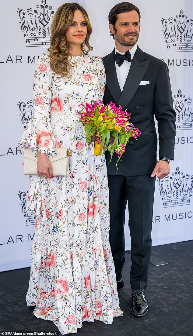 Im Jahr 2019 entschied König Carl XVI. Gustaf, dass die Söhne von Prinzessin Sofia sowie die von Prinz Carl Philips Schwester, Prinzessin Madeline, keine HRH-Titel tragen werden.  Im Bild: Prinz Carl Philip und Prinzessin Sofia im Mai 2023