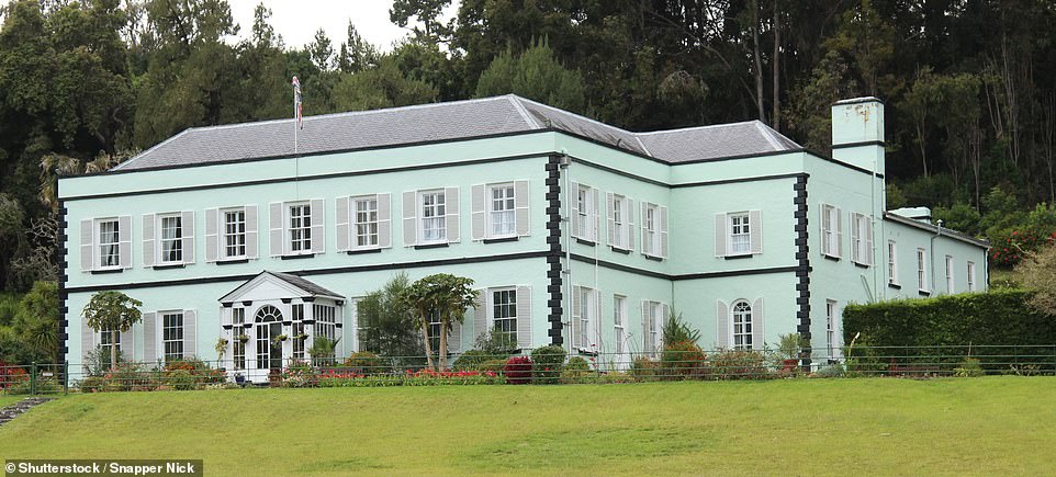 Oben ist Plantation House, der ständige Wohnsitz des Gouverneurs von St. Helena