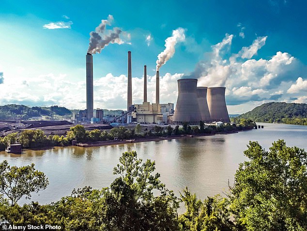 Der Staat beherbergt die zweitgrößte Kohleindustrie des Landes und versorgt die USA jährlich mit 84.000 Tonnen Kohleenergie