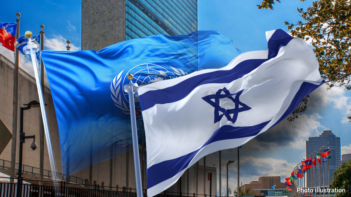 Flaggen der Vereinten Nationen und Israels.