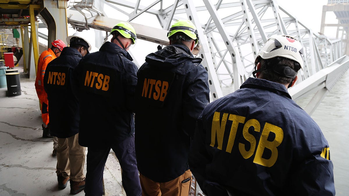 NTSB-Ermittler untersuchen eingestürzte Baltimore-Brücke