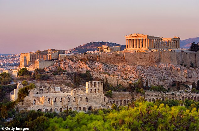 Der Parthenon dominiert die Skyline von Athen