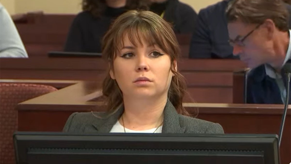 Hannah Gutierrez Reed sitzt vor Gericht