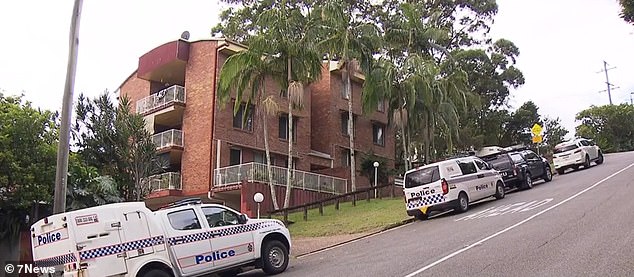 Die Tragödie wurde am Karfreitagmorgen gegen 11.30 Uhr entdeckt, als die Polizei von Queensland das Haus in der Stapylton St (im Bild) in Coolangatta an der Goldküste aufsuchte