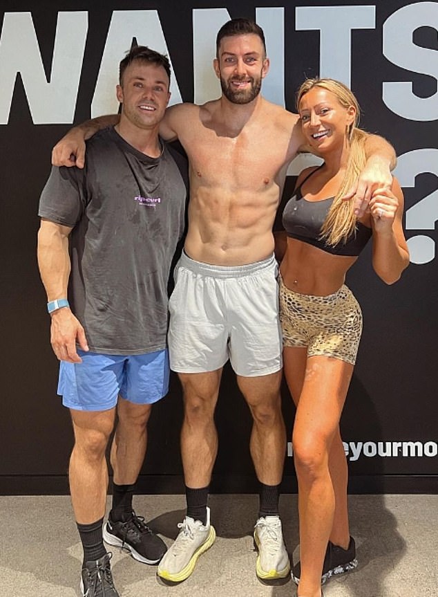Auch Marie-Louises Freund Ben (Mitte) teilt die Leidenschaft für Fitness