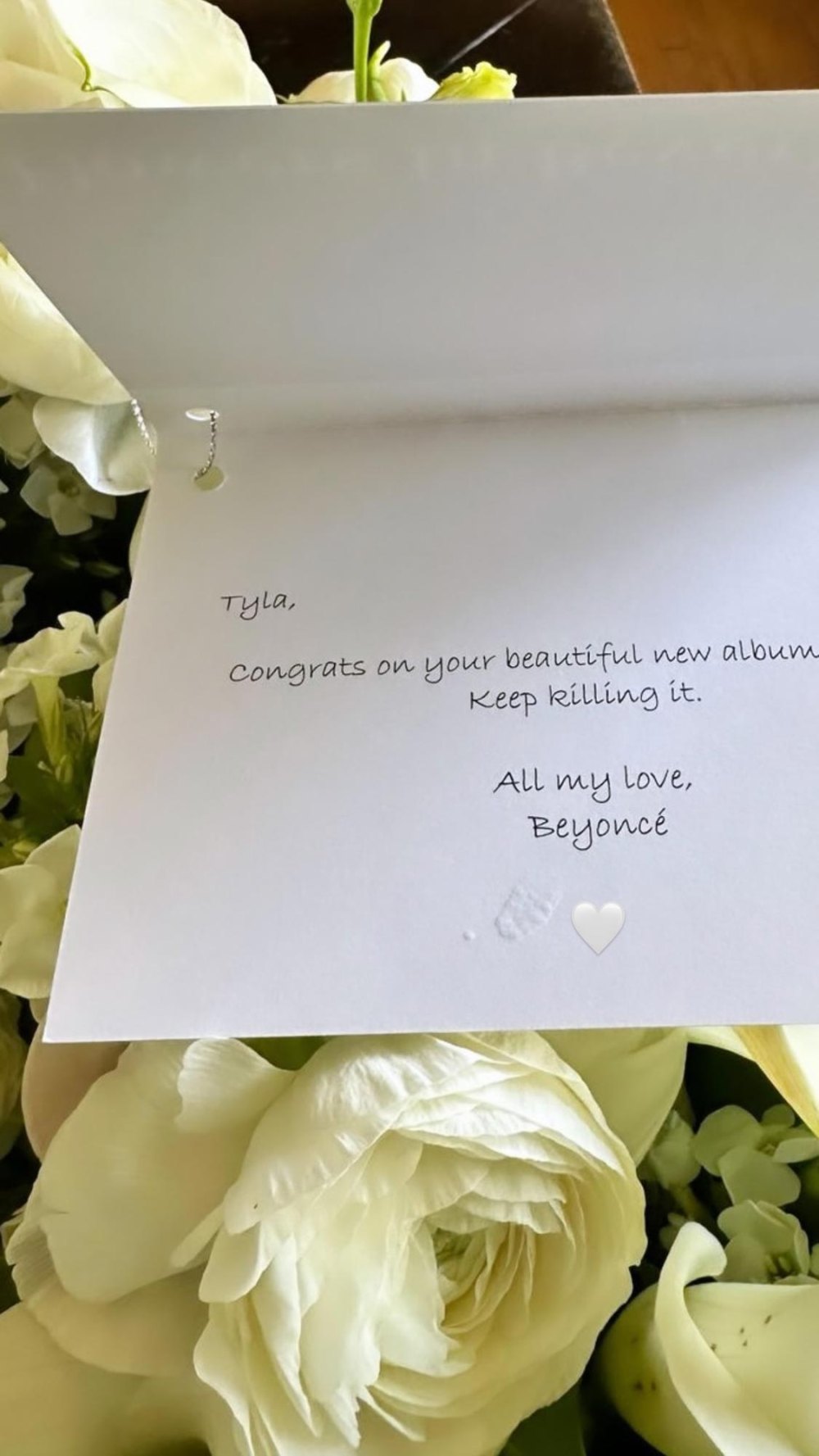 Beyonce schickt Blumen an Mickey Guyton K Michelle Tyla