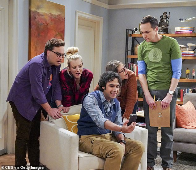 Während seines Auftritts bei „The Big Bang Theory“ gewann Parsons viermal den Emmy Award als herausragender Hauptdarsteller in einer Comedy-Serie