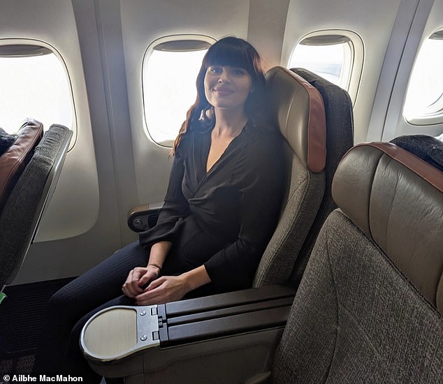 Ailbhe MacMahon (oben) fliegt in der Premium-Economy-Kabine von Eva Air, um zu sehen, ob sie dem Hype gerecht wird
