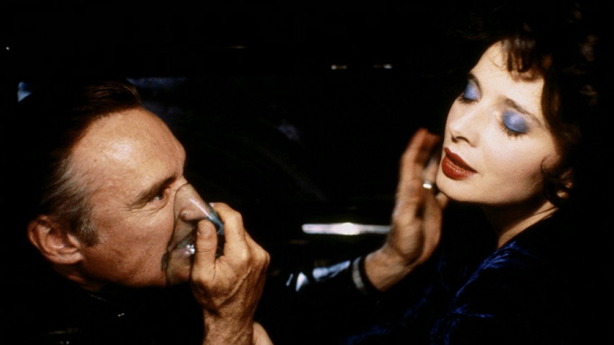 Dennis Hopper trägt eine Sauerstoffmaske in einer Szene mit Isabella Rossellini in Blue Velvet