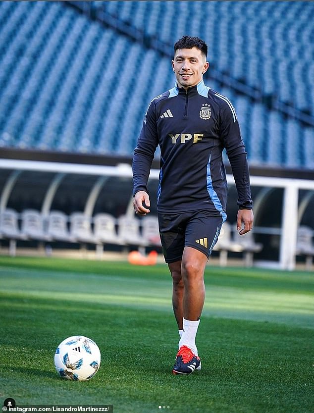Man United-Star Lisandro Martinez trainierte diese Woche mit Argentinien in den USA
