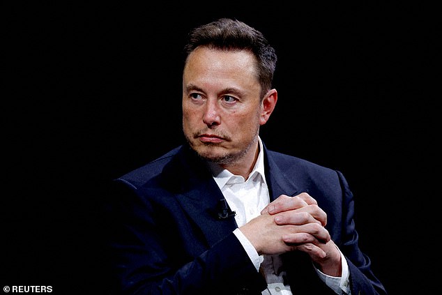 Elon Musk kaufte 2022 die Social-Media-Seite Twitter und hat seitdem mehrere große Änderungen an der Seite angekündigt.  Einige sind passiert, andere nicht