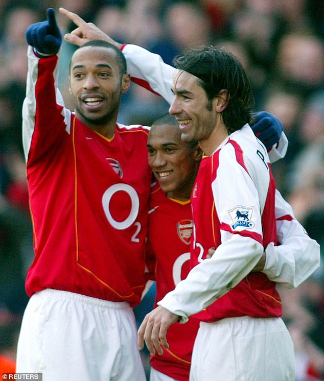 Der ehemalige Verteidiger (Mitte) bezeichnete Thierry Henry (links) als einen der einflussreichsten Stars der Liga