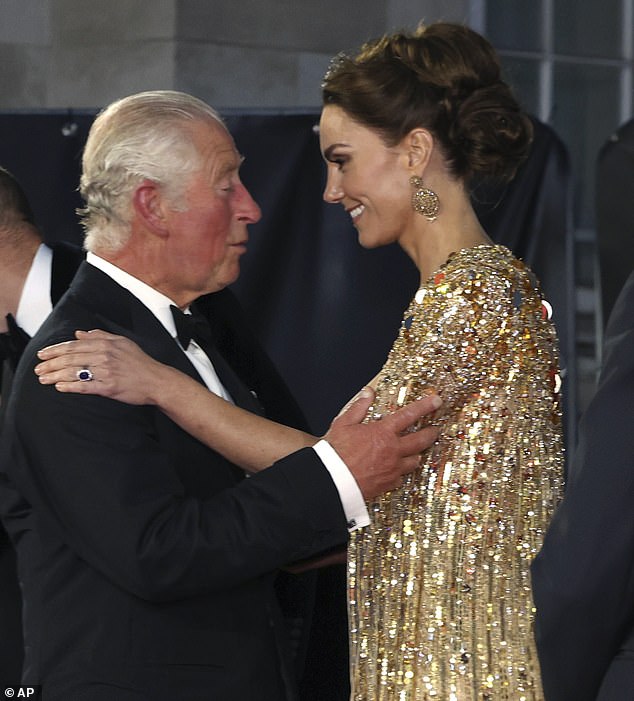 König Charles hatte schon immer eine enge Bindung zu Kate, Prinzessin von Wales (im Bild bei der Weltpremiere des neuen Films aus der James-Bond-Reihe „Keine Zeit zu sterben“).
