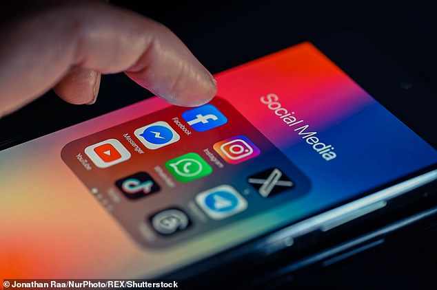 Metas Facebook, Instagram und Messenger sind weltweit ausgefallen, so dass Benutzer nicht scrollen, posten oder Freunde kontaktieren können