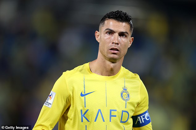 Eine Chelsea-Legende hat Al-Nassr-Star Cristiano Ronaldo wegen seiner Kritik an der Ligue 1 zurückgewiesen