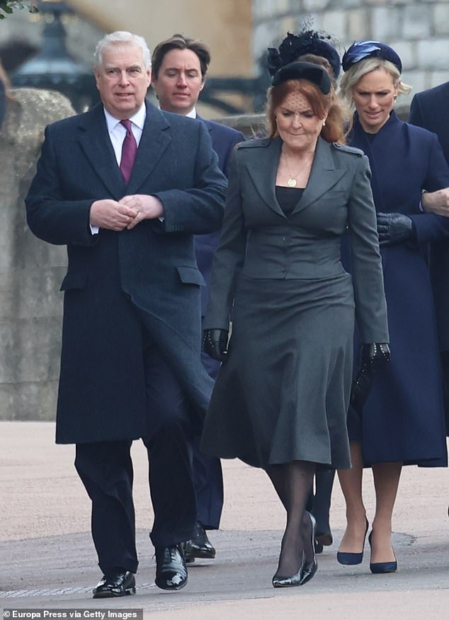 Prinz Andrew und Sarah Ferguson kommen zur Gedenkfeier für den verstorbenen König Konstantin von Griechenland auf Schloss Windsor