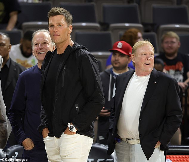 Tom Bradys Deal, ein Stück der Raiders von Mark Davis zu kaufen, ist offenbar ins Stocken geraten