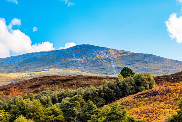 Wandern Sie auf den Berg Schiehallion in Perth und Kinross, Schottland, und Sie werden mit „atemberaubenden Ausblicken auf die schottischen Highlands“ belohnt, sagt Ordnance Survey.  OS-Grid-Referenz: NN 71382 54788