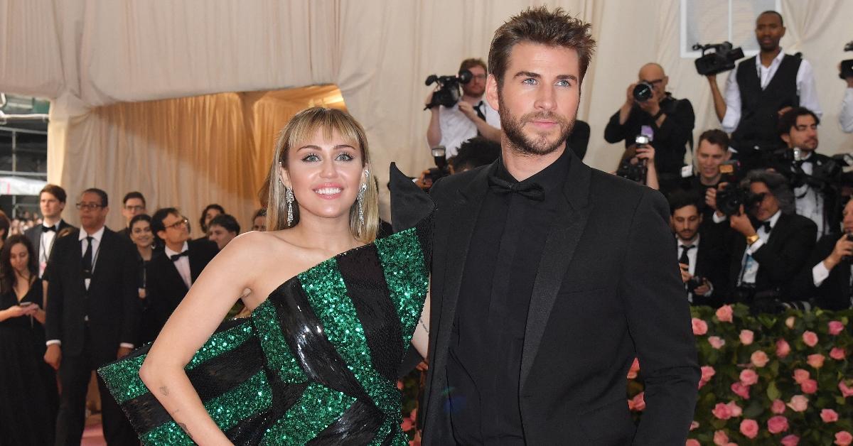 Miley Cyrus im grünen Kleid mit Liam Hemsworth bei der Met Gala 2019 
