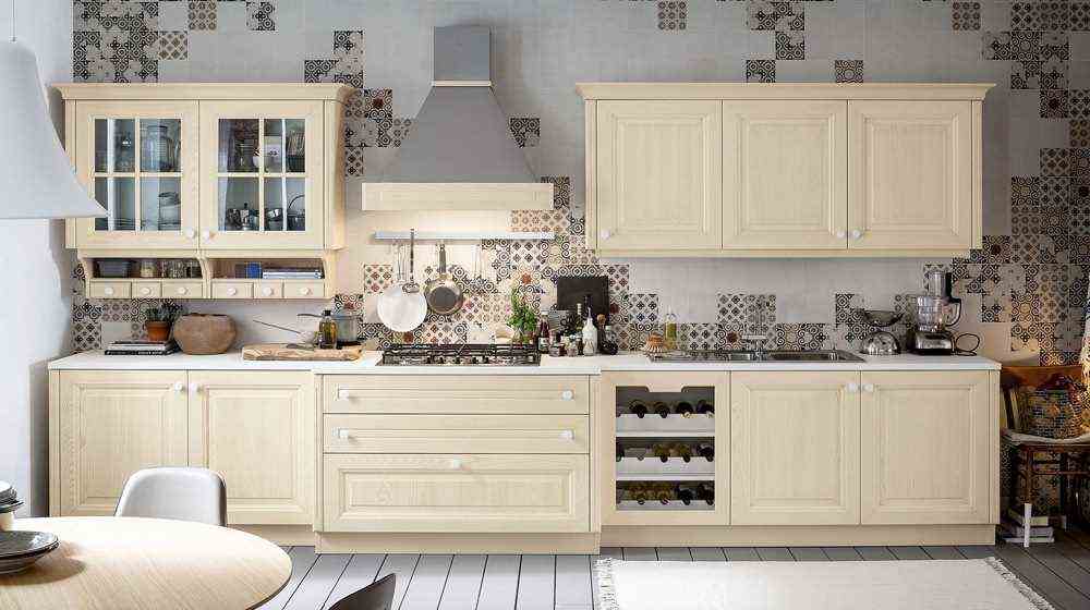 Country chic kitchen with wall tiles 
