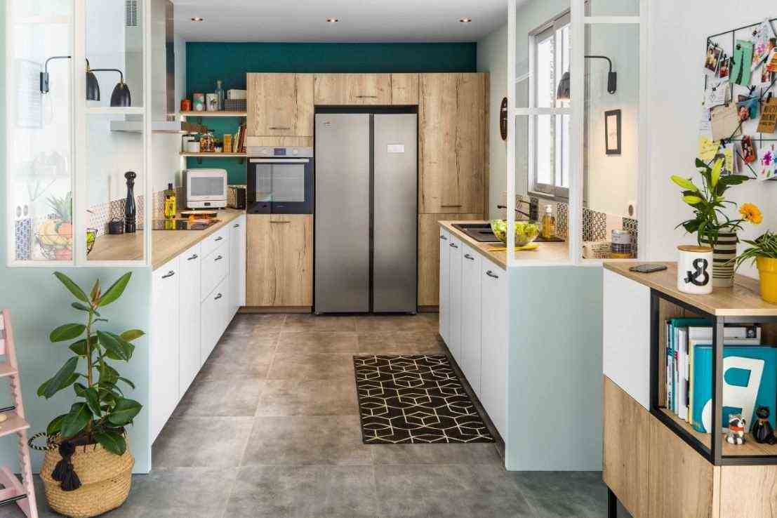 Full Length Kitchen With Perspectives 