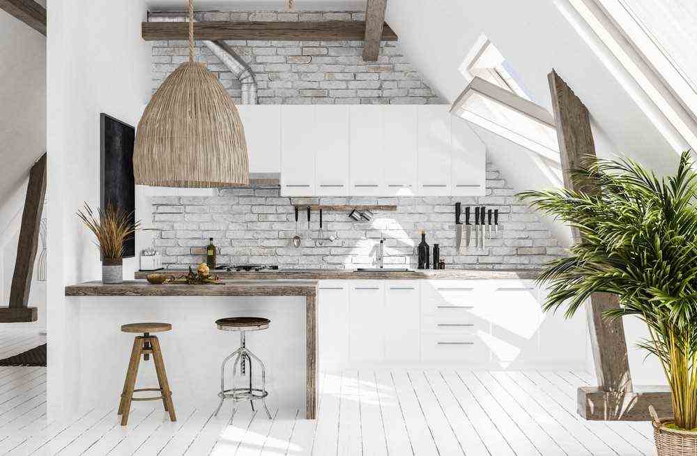 A long kitchen under the eaves - 