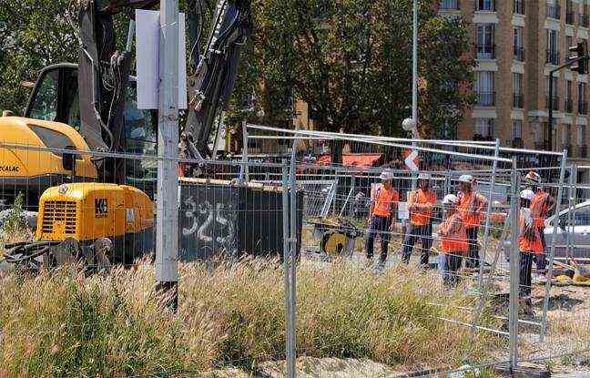 Sanitation work on the future site of the Aubervilliers Olympic swimming pool - June 09, 2021