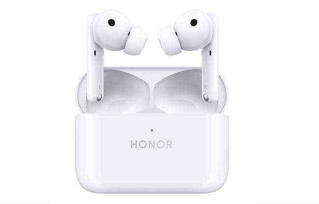 Battery life of up to 32 hours distinguishes Honor's Earbuds 2 Lite.