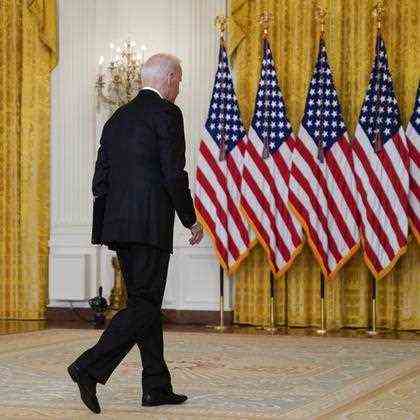 US President Biden leaves the podium in the White House after delivering a speech on the situation in Afghanistan.  |  AP