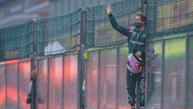 August 29, 2021, Francorchamps, Belgium: SEBASTIAN VETTEL of Germany and Aston Martin F1 Team waves to the fans after t
