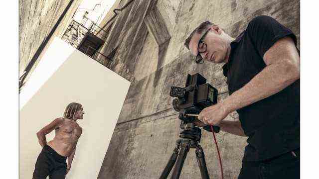 !! Credit must be written out !!  Credit: © From the backstage of the 2022 Pirelli Calendar by Bryan Adams, photos by Alessandro Scotti Pirelli Calendar 2022. Behind the scenes pictures of the photo productions