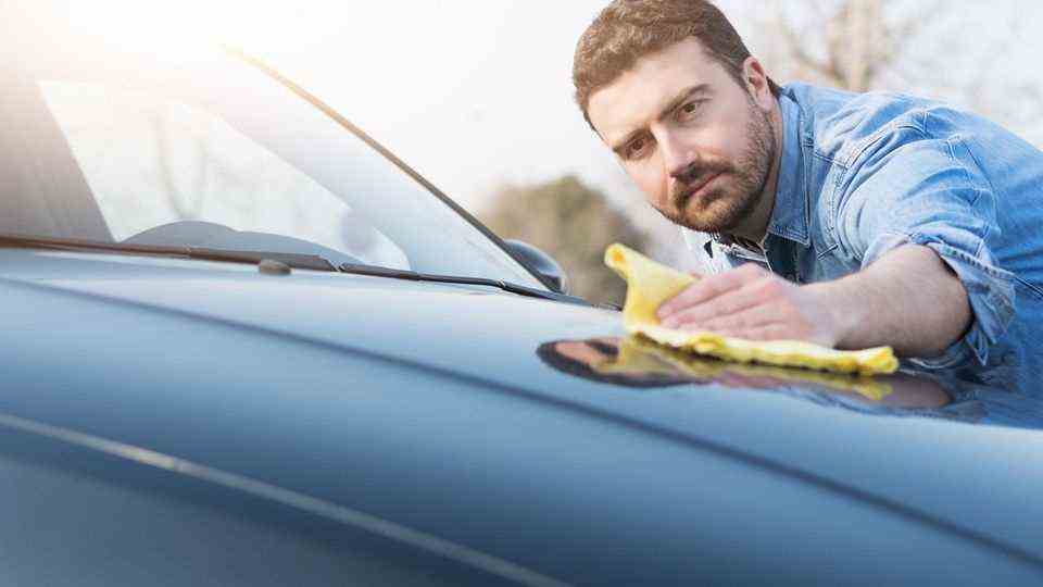 Paint sealing for the car: which car care product protects the paint best?