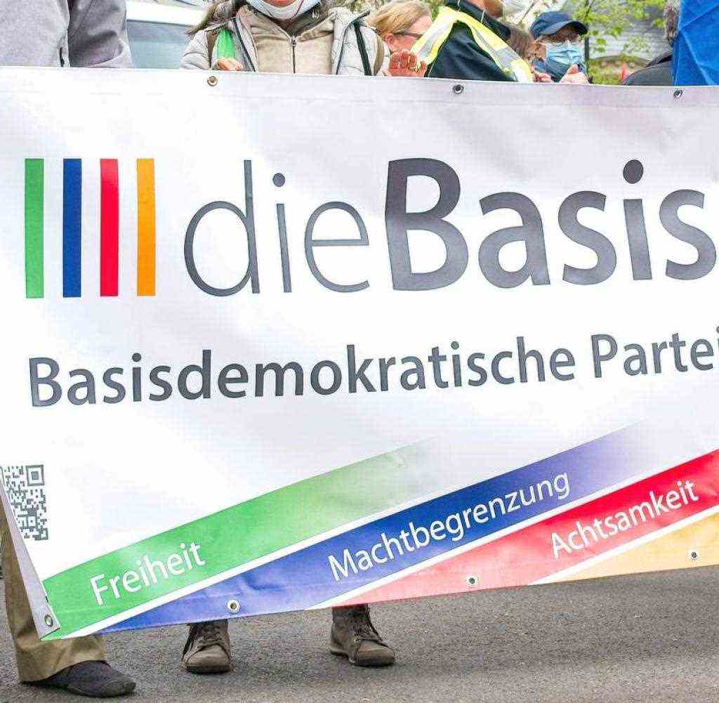 Mai 2021: Demonstration der Basisdemokratischen Partei Deutschlands in Berlin-Lichtenberg