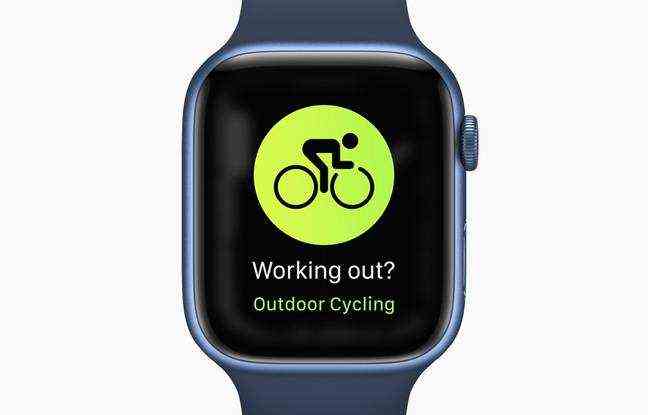 The Apple Watch Series 7 optimizes its tracking of cycling activity.