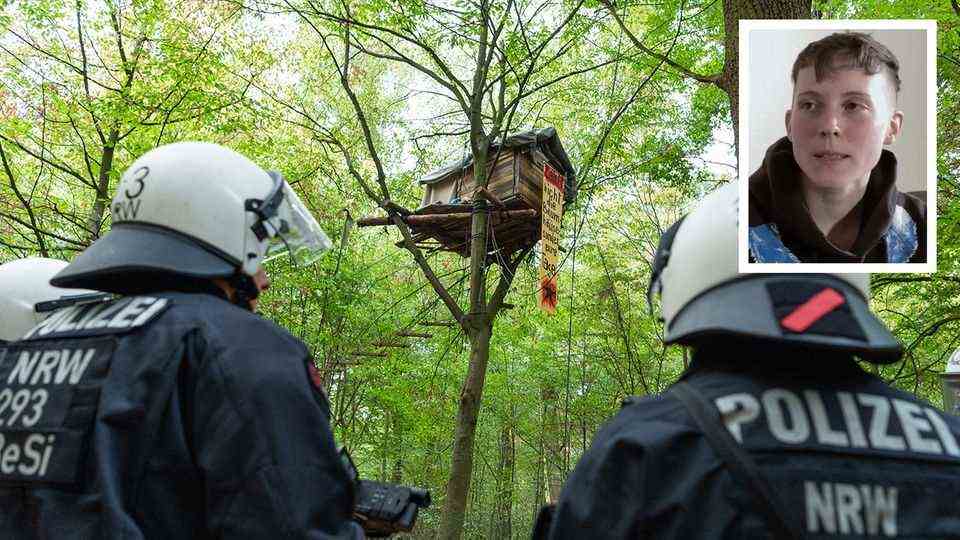 Tree house in the Hambach Forest