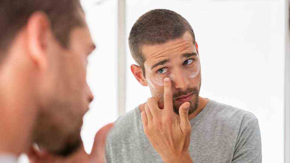 Remove dark circles: Men are also affected by dark shadows under the eyes