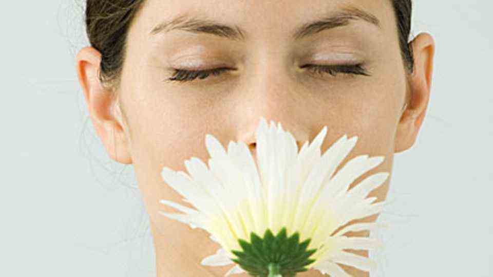 People suffering from anosmia also no longer perceive the scent of flowers