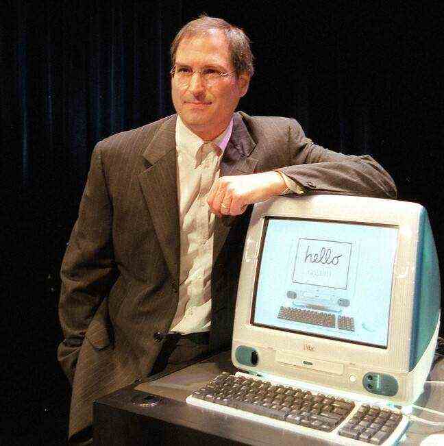 Steve Jobs unveiling the iMac, in 1998