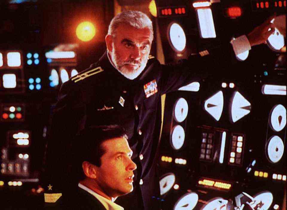 This role brought him the breakthrough: In the agent thriller "Hunt for Red October" Baldwin played CIA analyst Jack Ryan alongside Sean Connery in 1990 - and attracted a wide audience.
