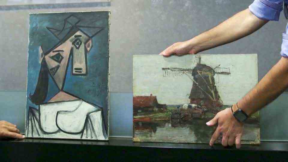 "The Lonesome Crouching Nude": AI restores overpainted Picasso painting
