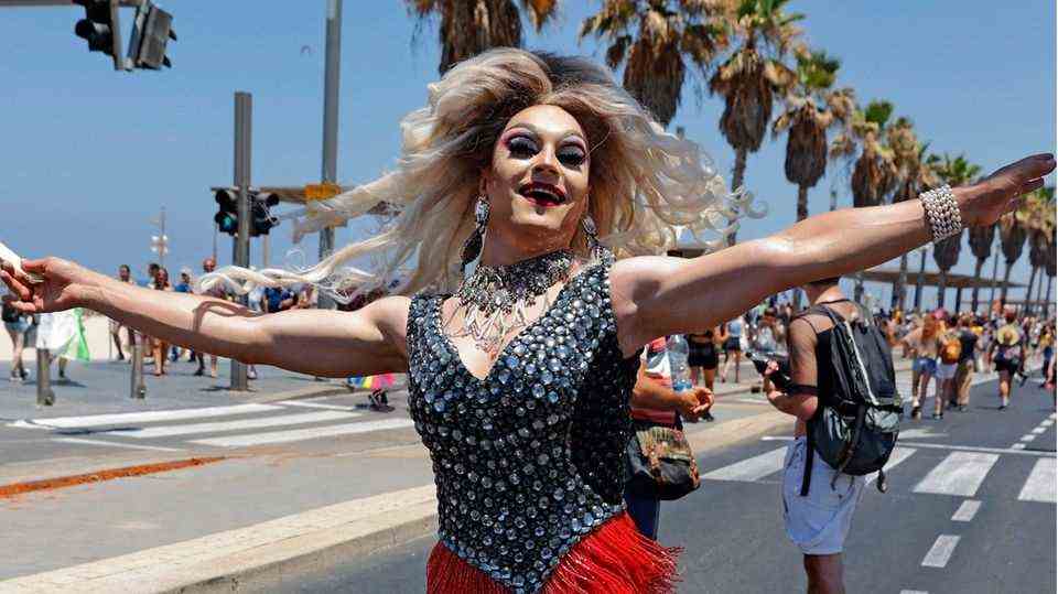 Click image 1 of 10 in the photo gallery: Finally, take to the streets again on Christopher Street Day: In Israel, in contrast to many other cities in the world, it is possible again this year.