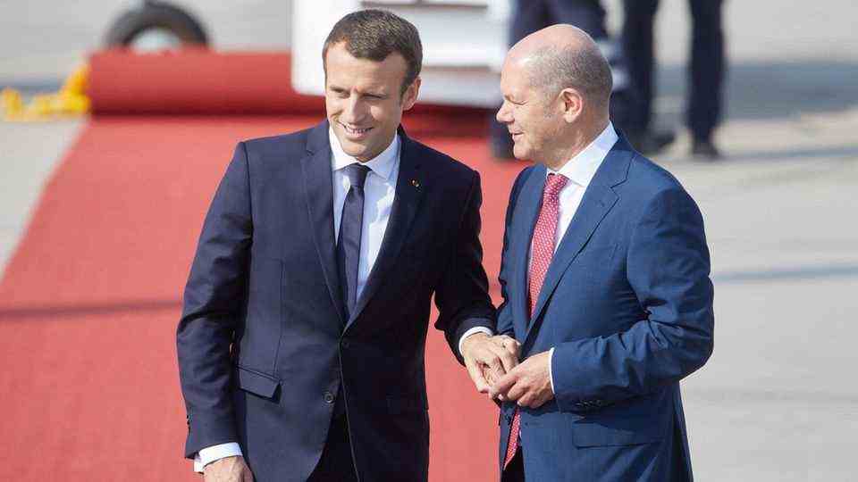 French President Macron and Olaf Scholz