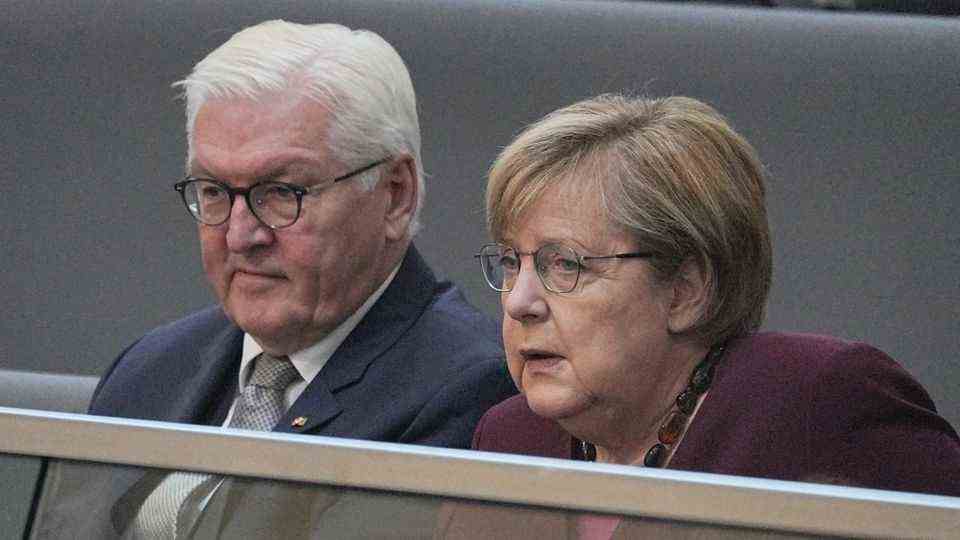 Angela Merkel and Frank-Walter Steinmeier in the visitors' gallery of the Bundestag