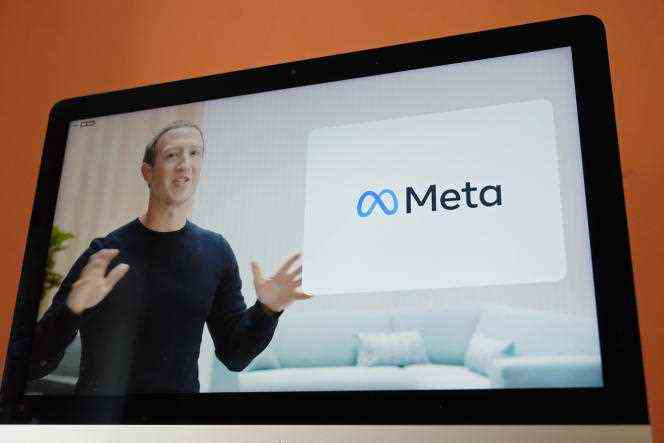 Mark Zuckerberg unveils the new name of Facebook's parent company, Meta, on Thursday, October 28, 2021.