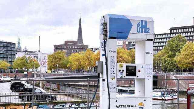 H2O WASSERSTOFF filling station in Hamburg am Wasser on October 26th, 2020 in Hamburg *** H2O WASSERSTOFF filling station in Hamburg