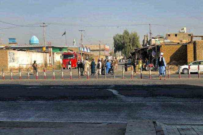 Taliban security forces were deployed around the Kandahar Shiite mosque, where explosions killed several people on Friday (October 15).