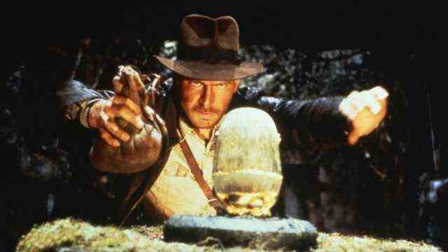RAIDERS OF THE LOST ARK, Harrison Ford as Indiana Jones, 1981. Paramount / courtesy Everett Collection Paramount / courtesy