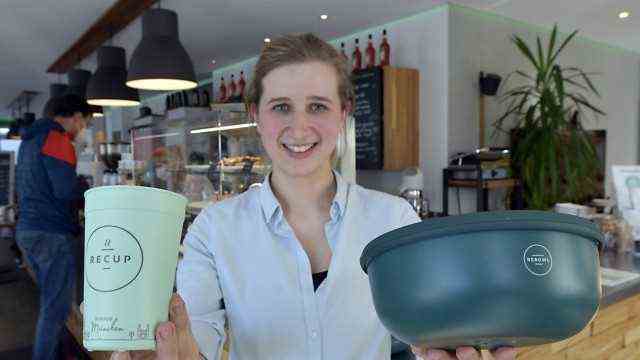 Sustainability: Alexandra Huber has been selling food and drinks in deposit crockery in Taufkirchen since February.